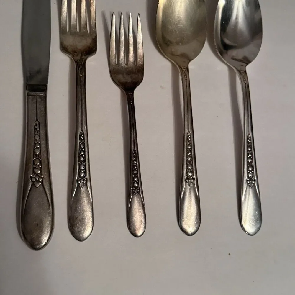 Set Of 5 Wm A Rogers MPG. CO Original Silver Plate Spoons, Forks And Knife